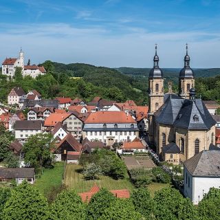 Blick auf Gößweinstein mit Burg und Basilika - Gößweinstein in der ErlebnisRegion Fränkische Schweiz