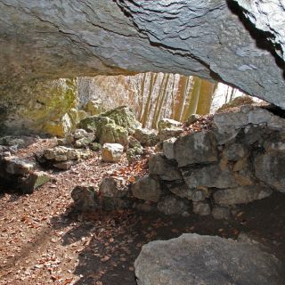 Witzenhöhle, Innen, Blick auf Eingang - Witzenhöhle in der ErlebnisRegion Fränkische Schweiz
